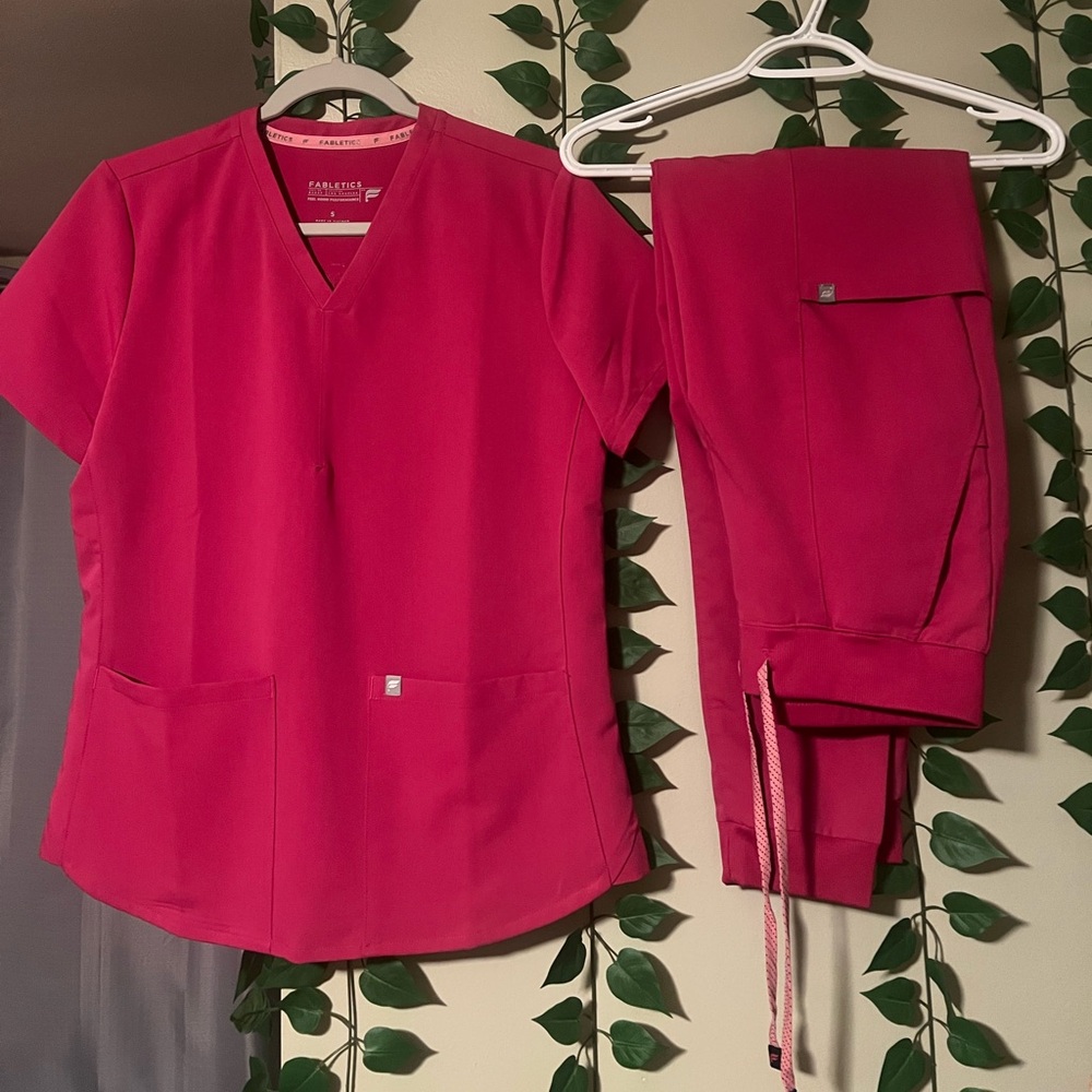 Fabletics Hot Pink Scrub Set - Small Top/Small Tall Joggers, Great Condition!